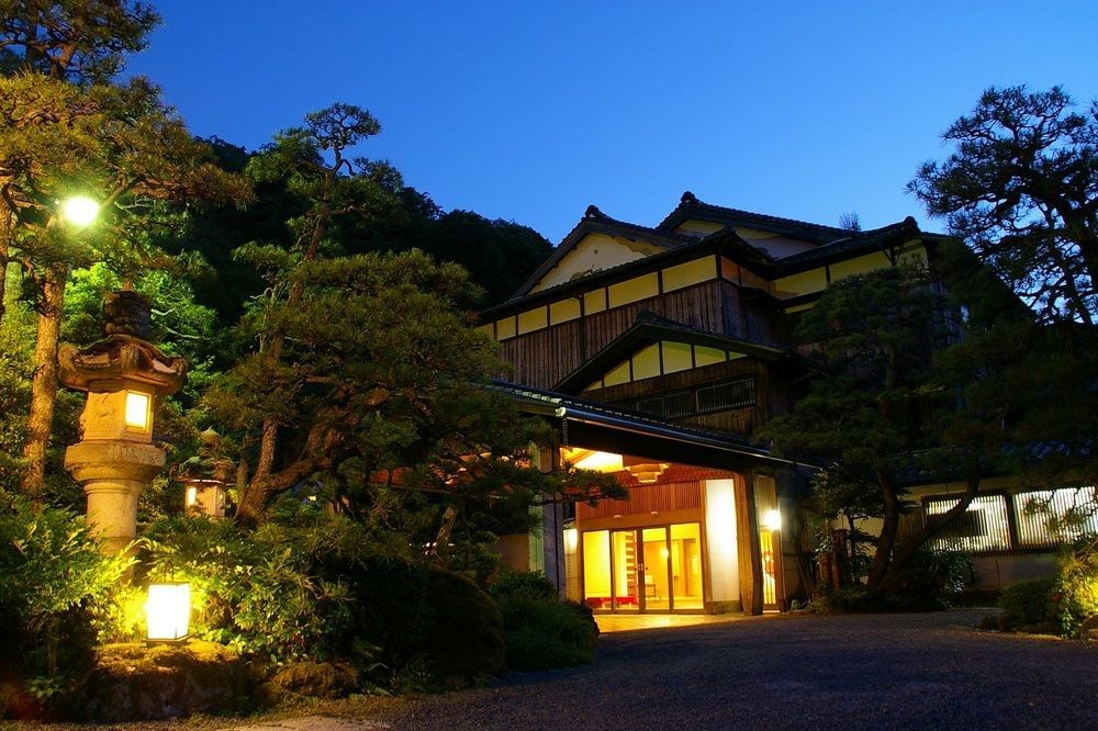 Yutouya Ryokan Toyooka  Bagian luar foto