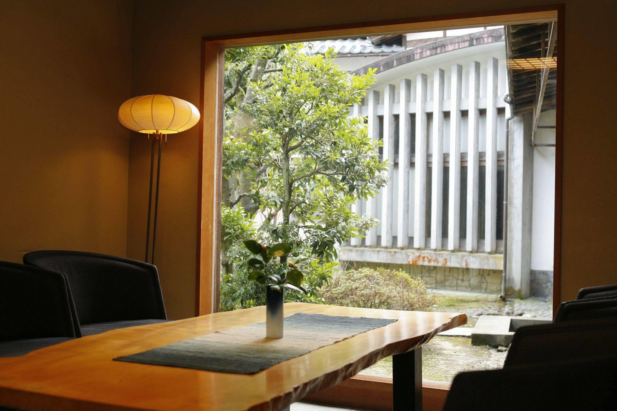 Yutouya Ryokan Toyooka  Bagian luar foto