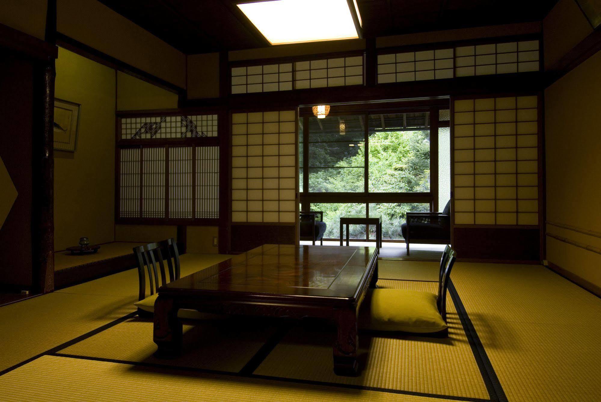 Yutouya Ryokan Toyooka  Bagian luar foto