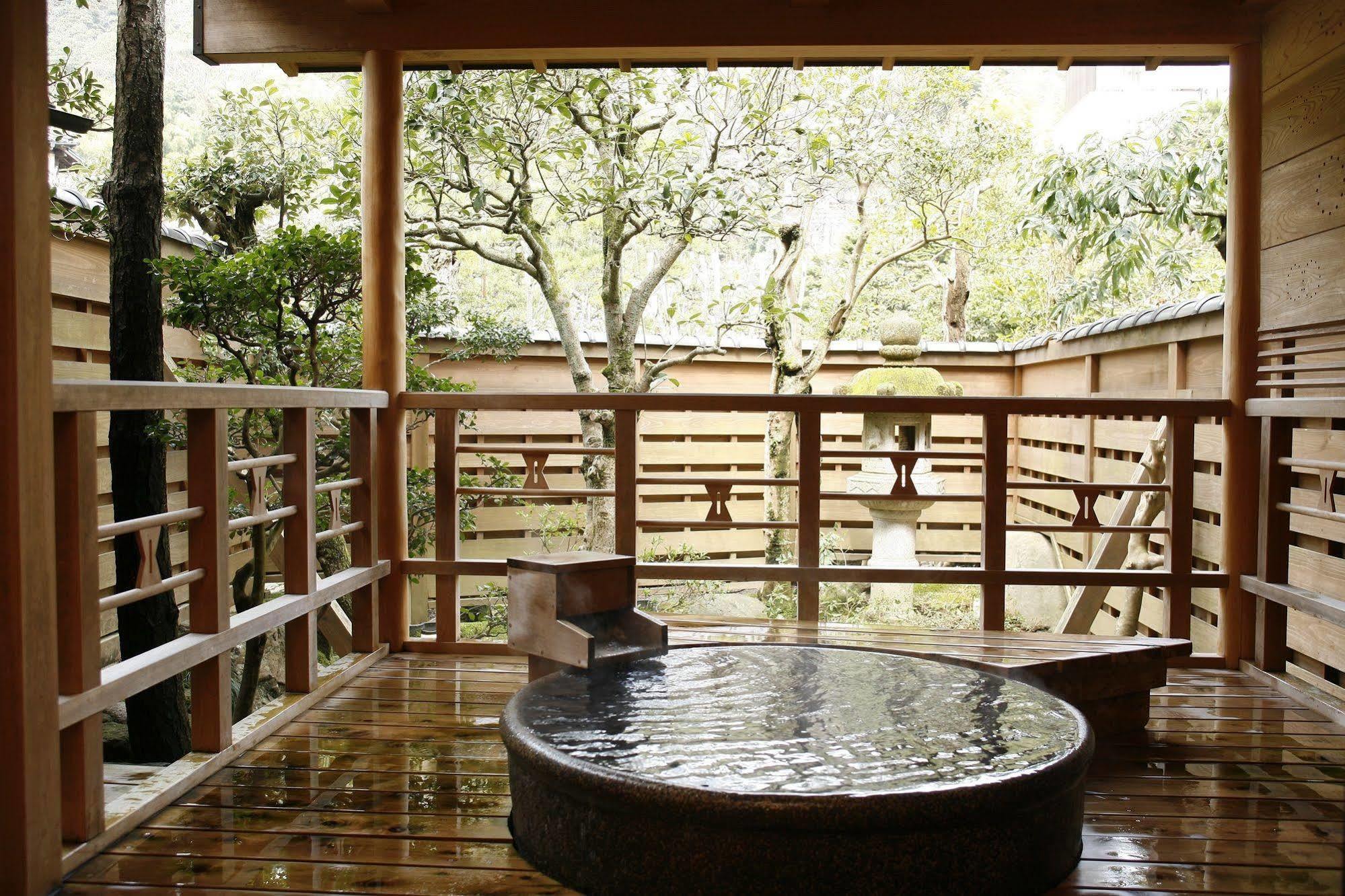 Yutouya Ryokan Toyooka  Bagian luar foto